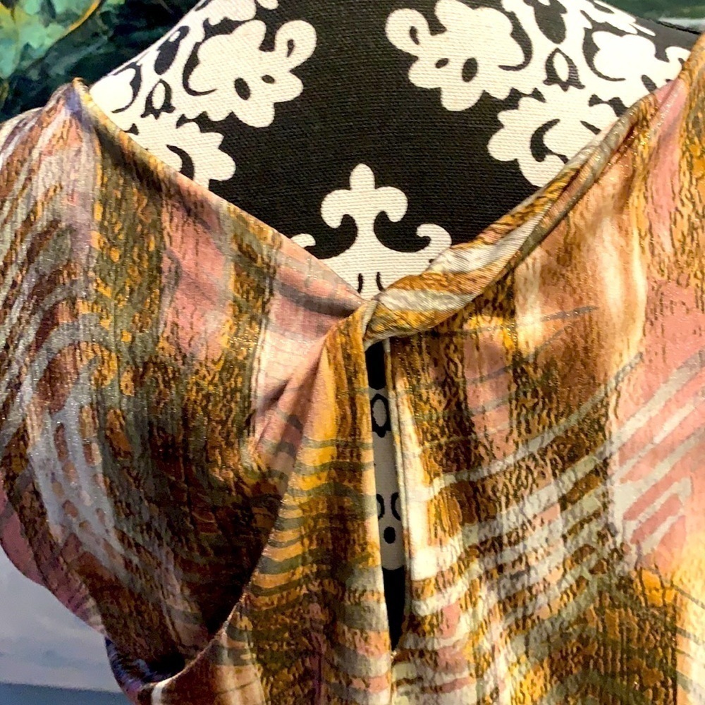 Cache,Beautiful Colors,Scoop Neck w/ Gold Accents Cache, Excellent Con.,Size L - Picture 6 of 8
